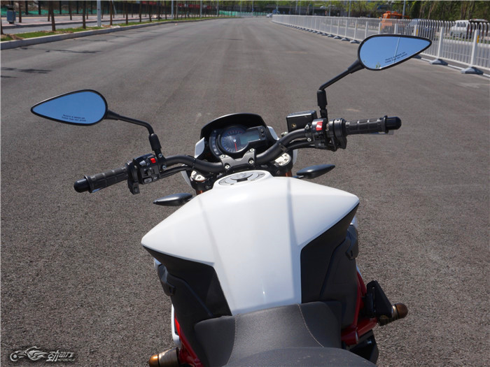 黄龙600巡航和春风650,春风nk650和黄龙600