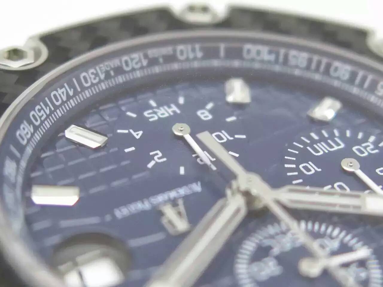 爱彼蒙托亚26030蓝色 (爱彼蒙托亚多少钱)