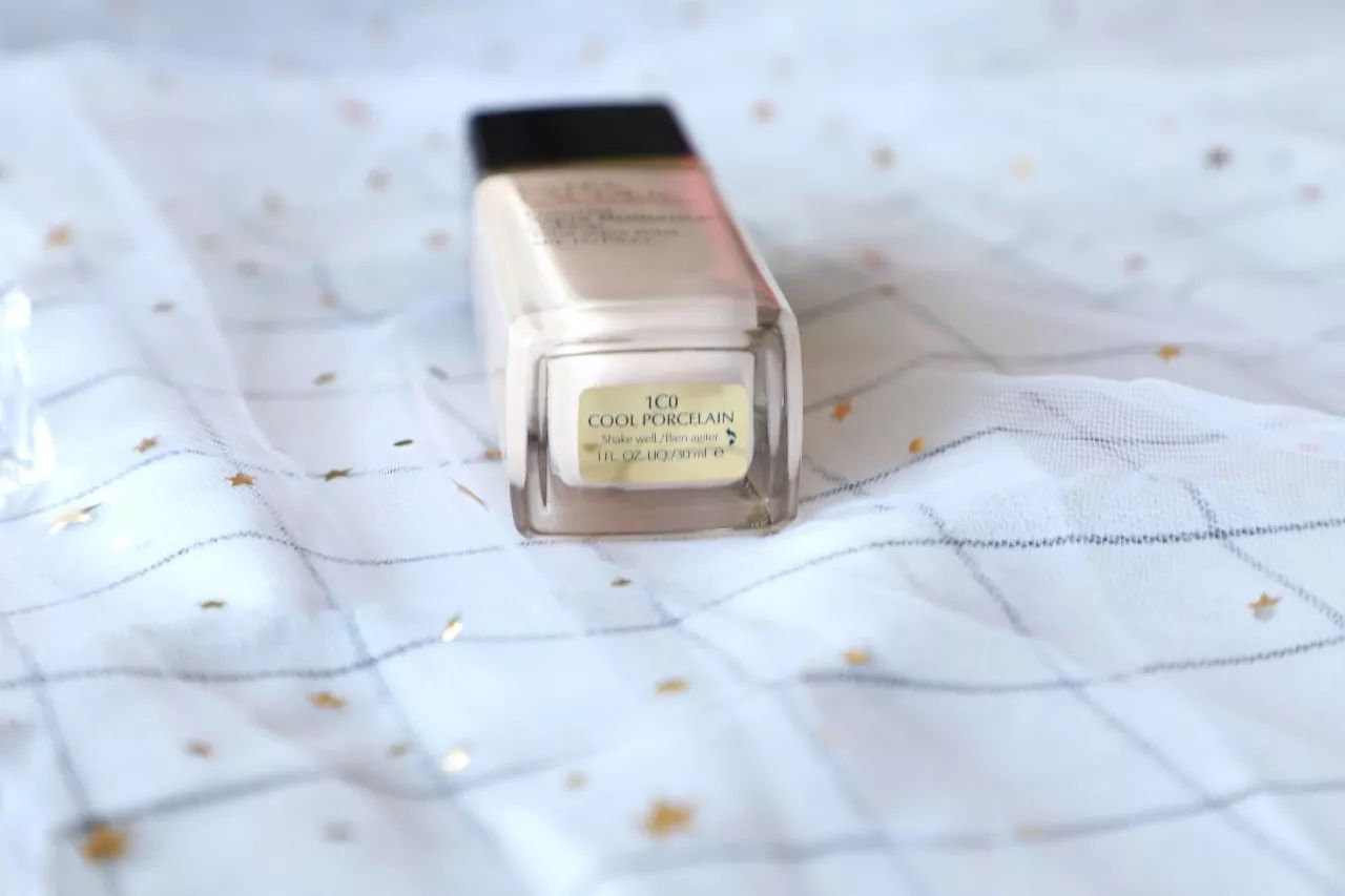 bobbibrown隔离乳测评,bobbibrown椰子洁面测评