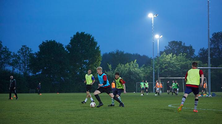 飞利浦投光灯哪种适合球场,飞利浦足球场照明方案