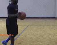 教你行进间实用的突破技术！过人犹如过浩瀚大海！