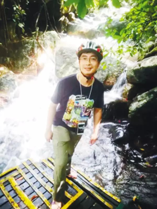 痛惜27岁医生猝死,急诊医生一夜接诊38人后猝死