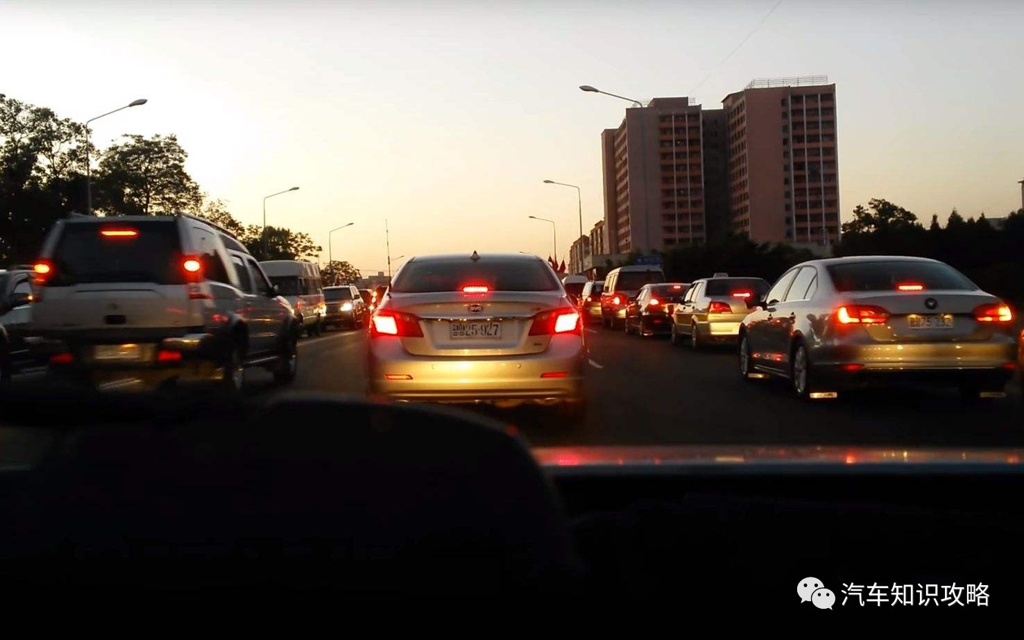 汽车油箱仪表不显示怎么回事,汽车油箱油量智能显示怎么看