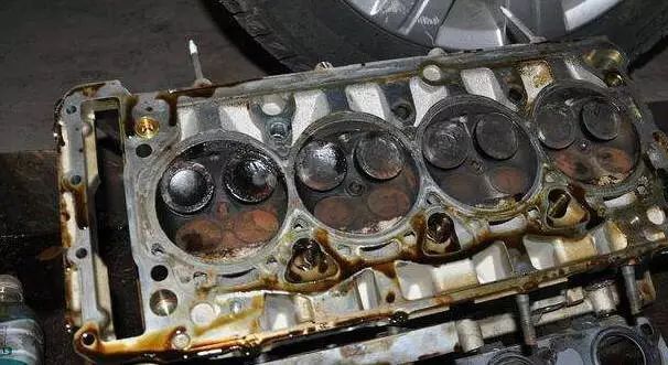 车主不修车直接起诉保险公司,车主未在4s店保养告厂家败诉