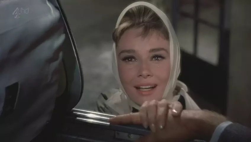 在北上广深杭挣扎的人,你们吃过《蒂凡尼的早餐》吗?