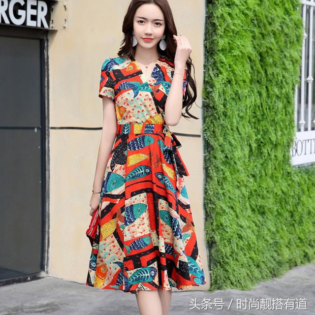 气质蕾丝花边印花修身连衣裙,雪纺印花旗袍连衣裙