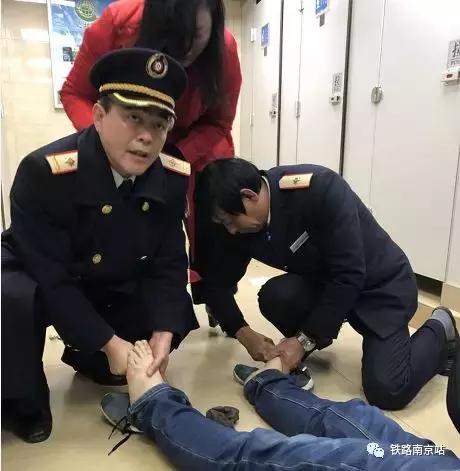 感动铁路人,感动火车站