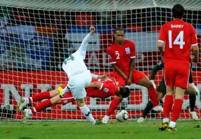 浴血奋战的战士们,细数那些挺身而出的平凡英雄