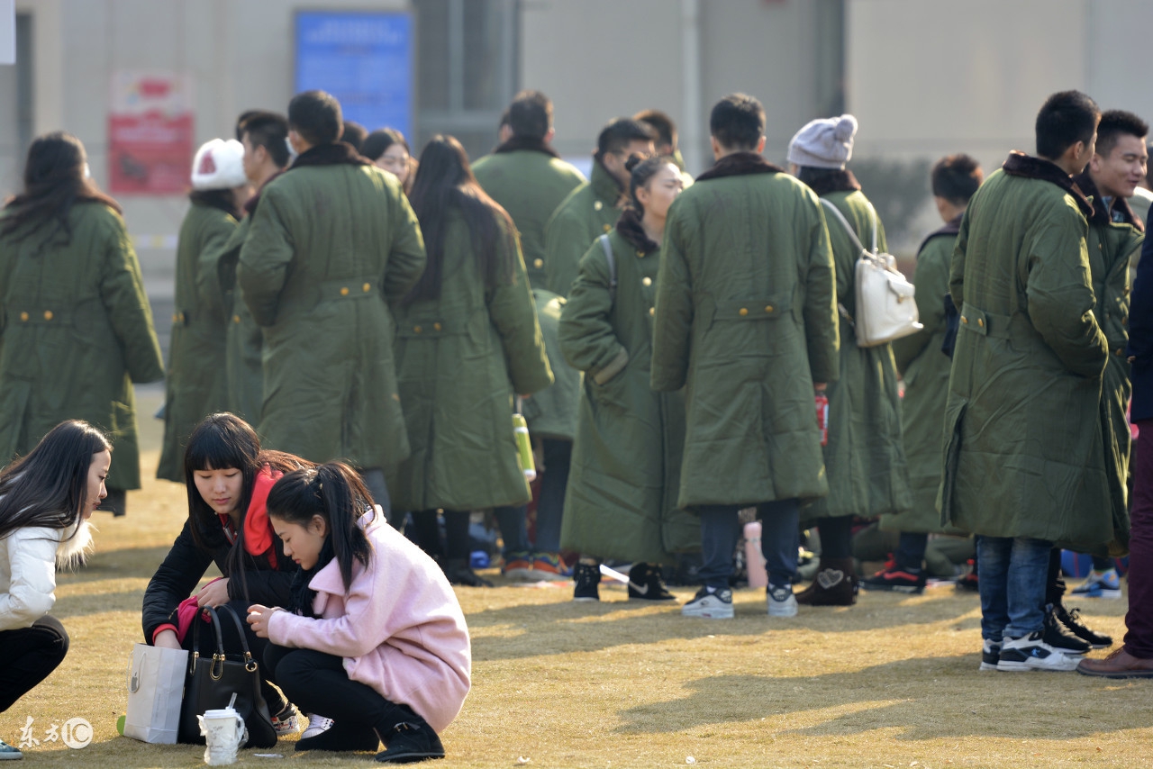 亚足联：常州决赛暴雪，绿色棉大衣或将成为越南球迷的装备！