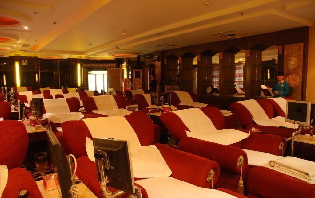 洗浴中心洗澡用品,洗浴中心过夜在哪里洗漱