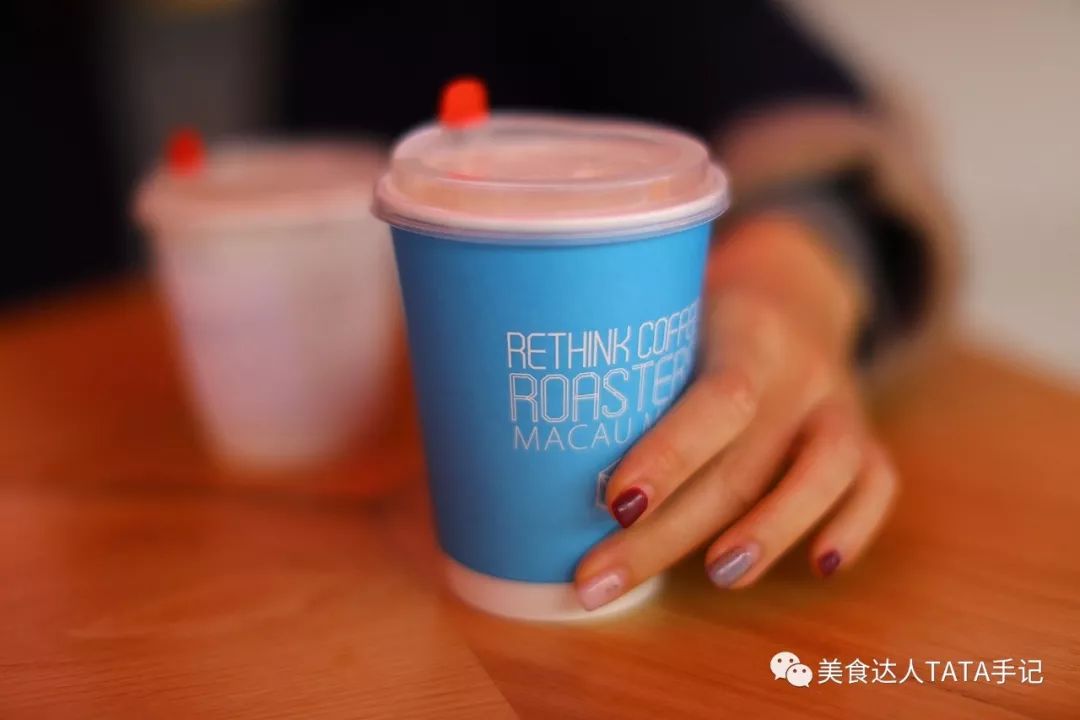 一不留神就掉进坑里,一不留神就会掉进一个大坑