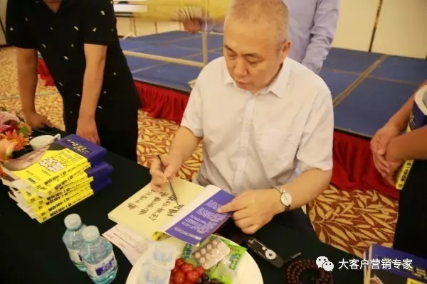 大客户怎样才会愿意接受你的推销,做销售怎么才能让客户主动找你