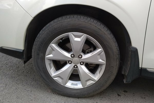 自驾用车斯巴鲁-森林人，里程不到3万公里，二手价17万如何？