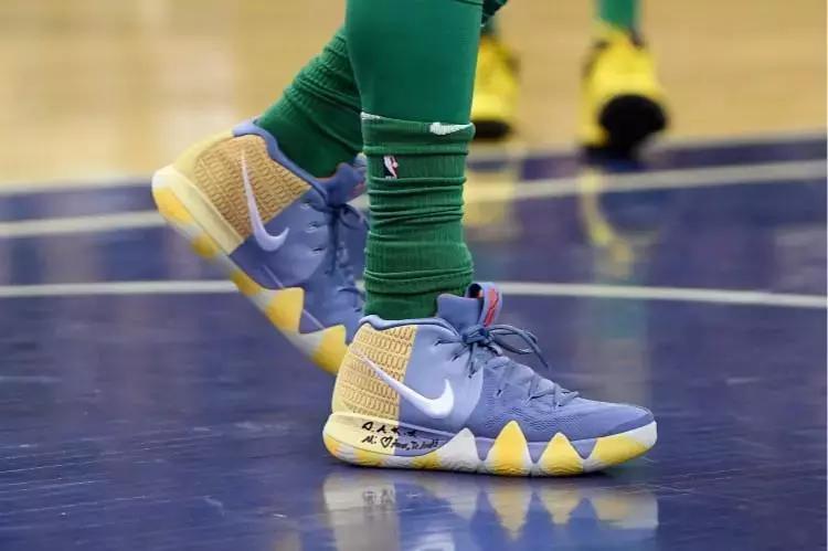 看欧文打球的反应,看到了欧文的影子