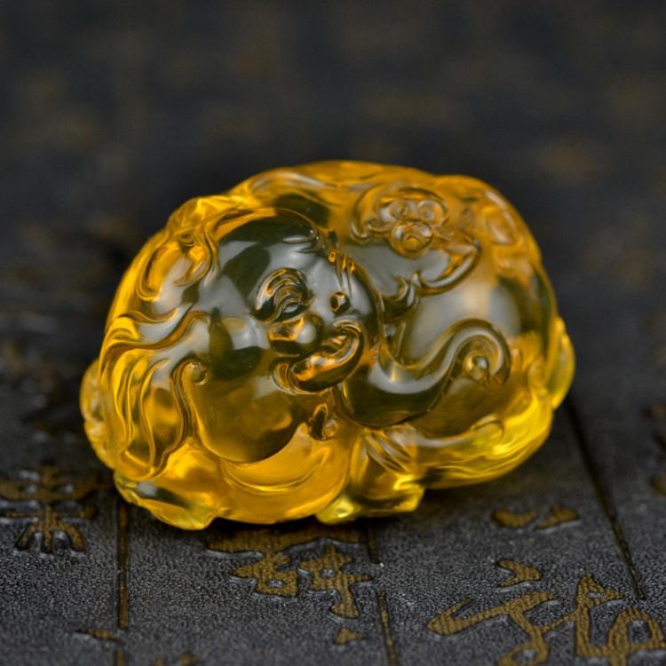 女性佩戴蜜蜡的好处及禁忌,戴琥珀蜜蜡有什么好处