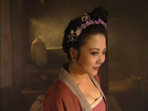 为什么说孙二娘很受人喜欢？因为她身上有两点不同