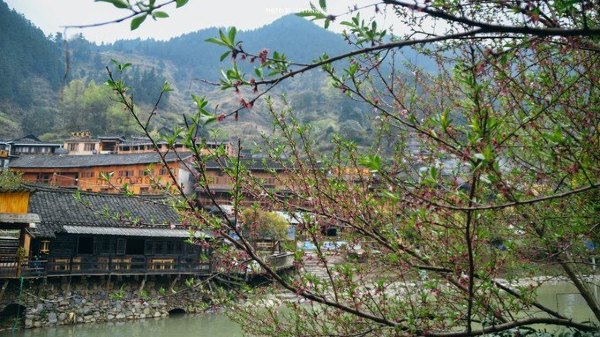 跟着圣玉去旅行，做一个水姑娘