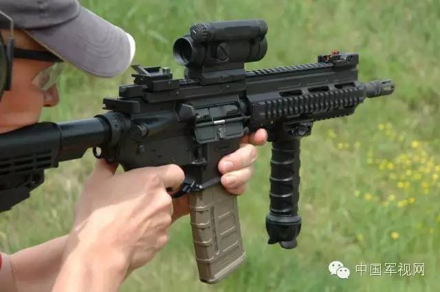 *器武**|近距离作战CQB版的突击步枪有什么特点