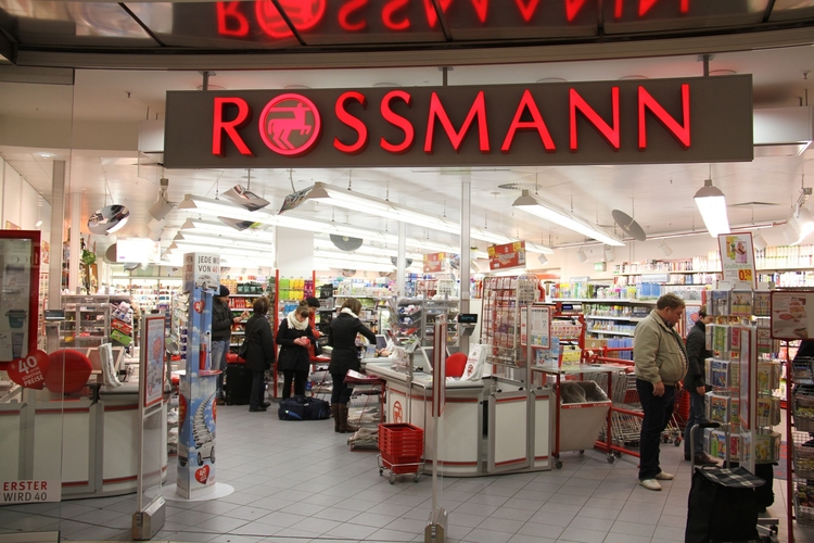 出国行程满当当，为何药妆店永远是最不愿离开的一站