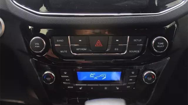 动力太强不敢开,动力太肉的车真的难开