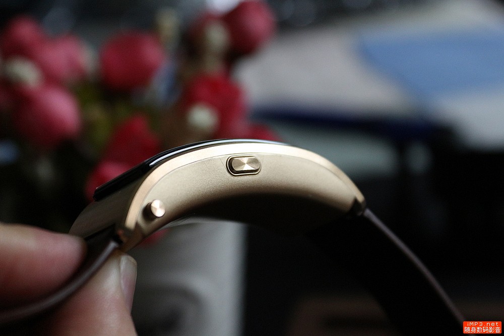 华为手环b3值得买吗,华为手环b3功能及价格