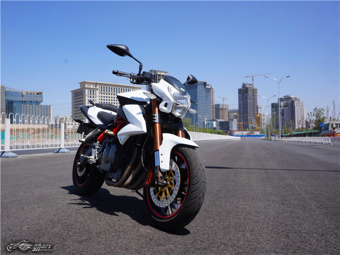 黄龙600巡航和春风650,春风nk650和黄龙600