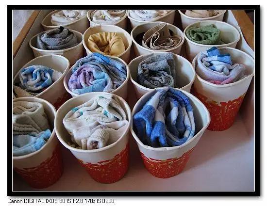 衣服怎么放才能节省衣柜的空间,没衣柜怎么放置衣物