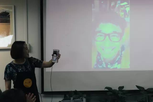 黄小厨说：一杯好咖啡既需要套路又需要真诚～