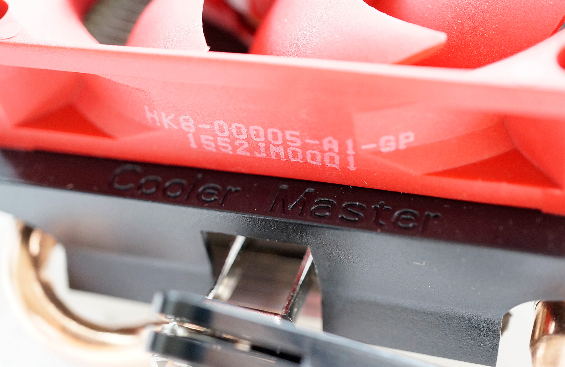 华硕rog8游戏测评,最便宜的华硕rog纯血主板测评