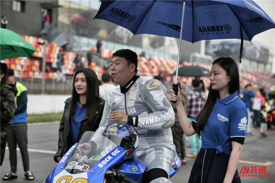 “旱鸭子与水怪”2016我是车手挑战赛首战摩托车组