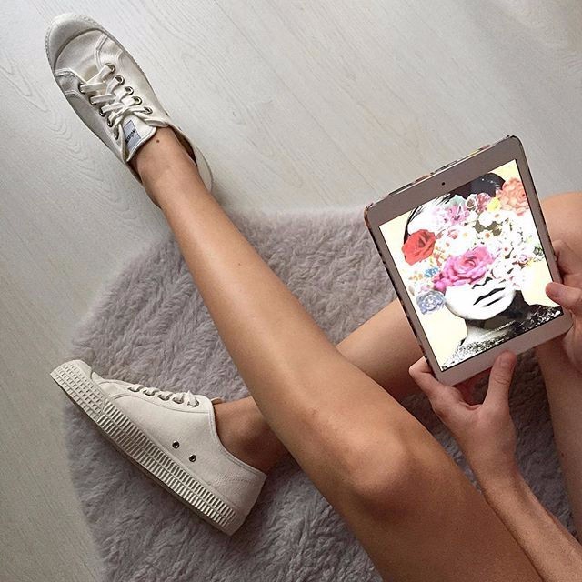 超好看超百搭的小白鞋,十大轻奢小白鞋