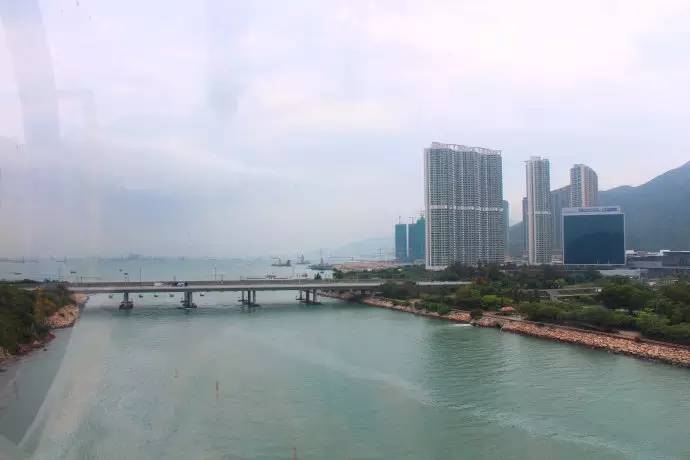 妈妈咪咪嘉年华的欢乐体验和香港郊区的生态怡然之旅