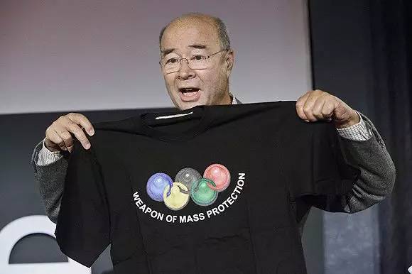 用套套挽救770万人生命!这个75岁泰国老头做到了!