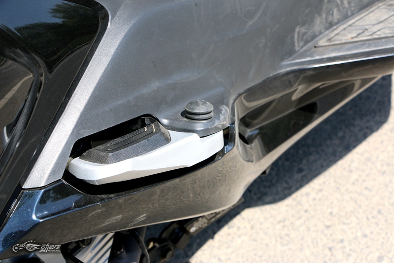 三阳踏板400max最新款,三阳maxsym400与宝马400踏板对比