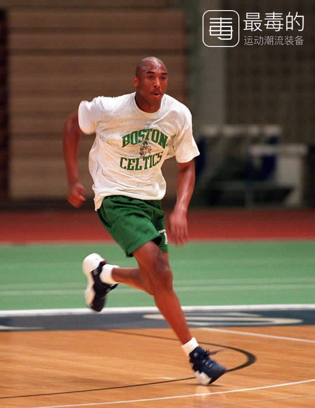 科比生涯球衣回顾,科比生涯最后一战球鞋