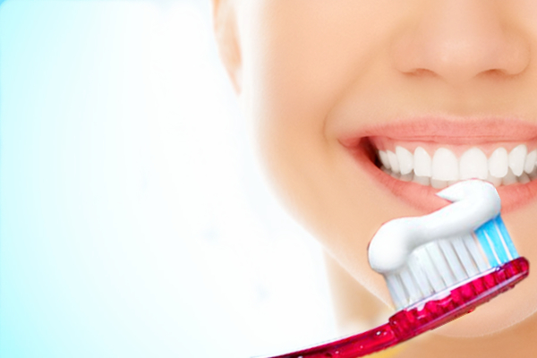 不刷牙患上胰腺癌案例,刷牙方法不对会引起哪些口腔疾病