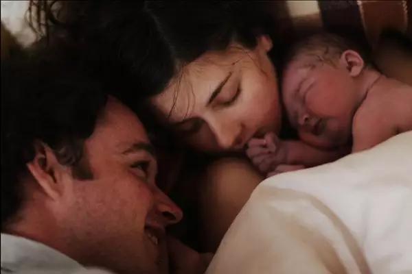 双胞胎29周早产宝宝存活率,一对超早产儿双胞胎姐妹奇迹存活