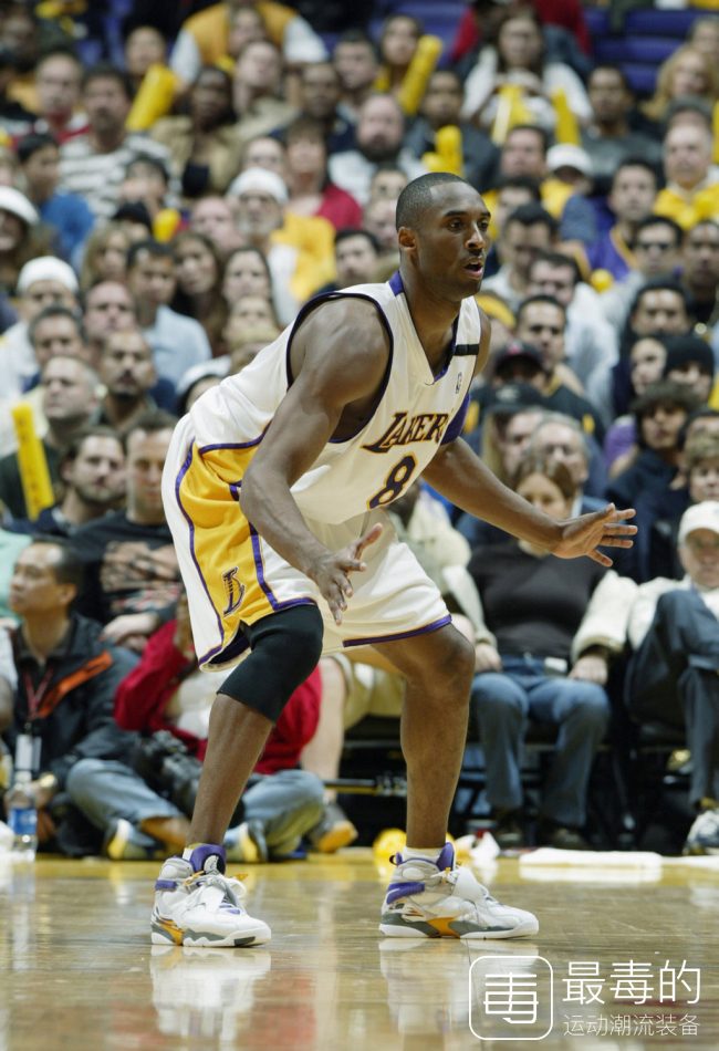 科比生涯球衣回顾,科比生涯最后一战球鞋