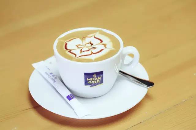 黄小厨说：一杯好咖啡既需要套路又需要真诚～