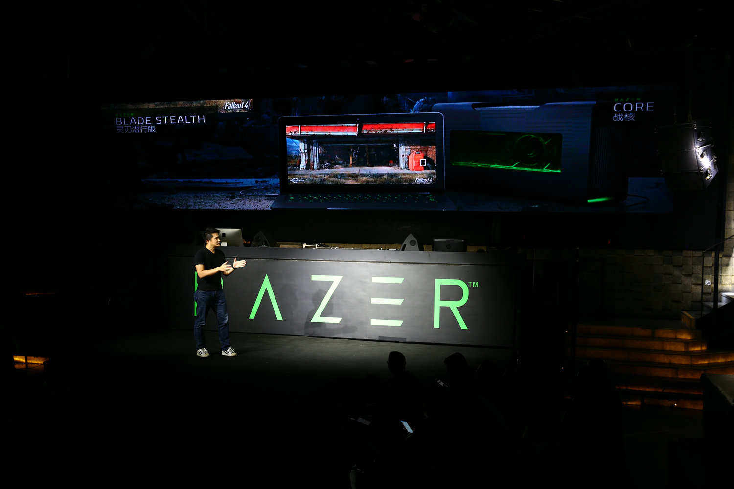 雷蛇2019年旗舰,雷蛇发布最新款游戏超极本