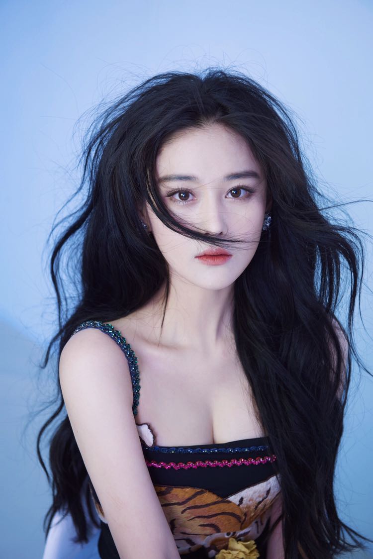 张馨予现在为什么选择当一名演员,揭秘张馨予为什么一直被黑