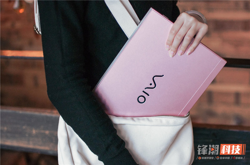 绅士与少女的相遇，2018款VAIO笔记本图赏