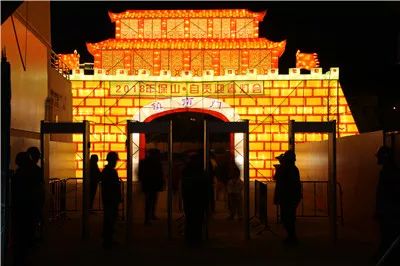 超级独家小编带你去灯会内场探秘,超级灯会都有啥表演活动