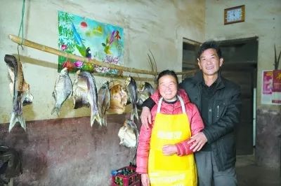 扶贫路上助力脱贫攻坚,脱贫攻坚第一线