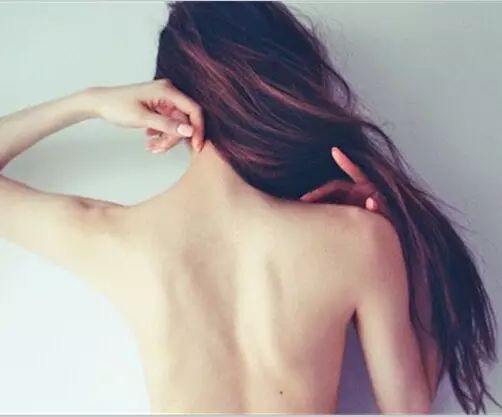 肩背厚怎么瘦背最快,美背瘦背