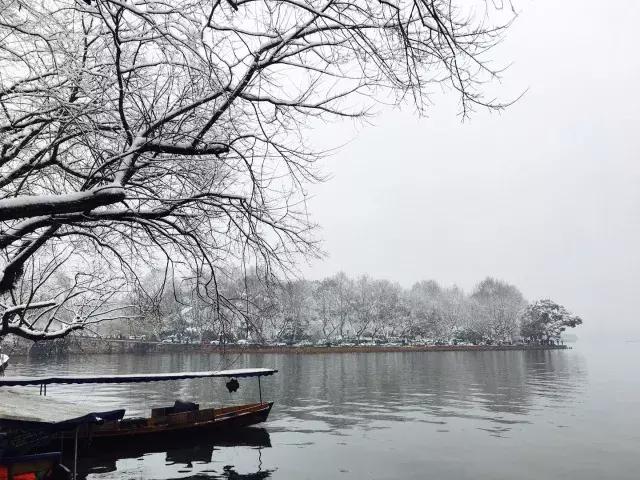 支招!即洗即干,格力净静让你空出阳台看雪景