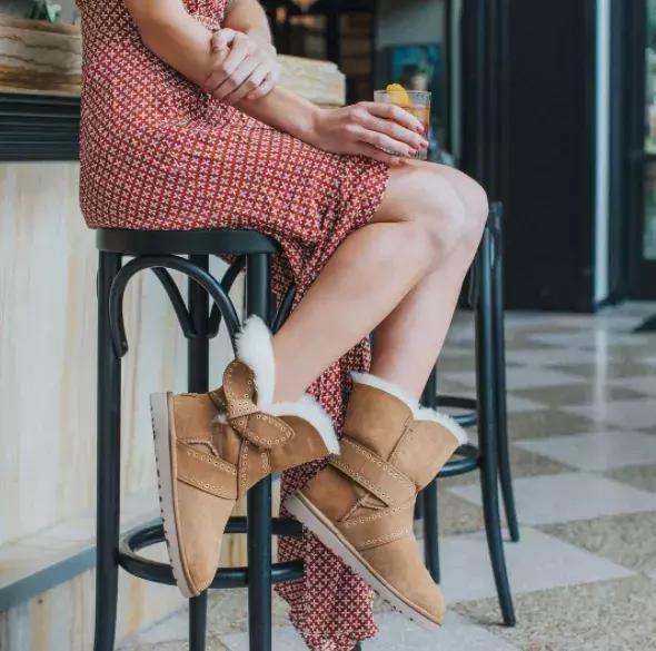 硬底不会塌的雪地靴推荐,今年流行的雪地靴测评推荐