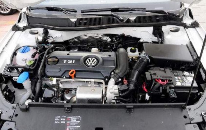 朗逸速腾到底怎么选,朗逸和速腾各自的优缺点