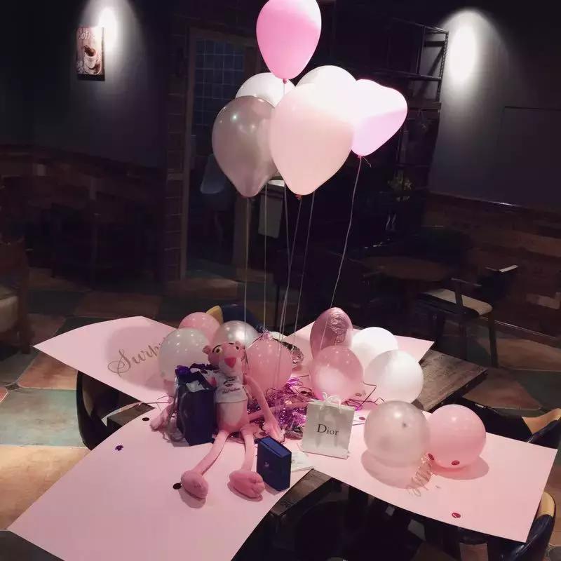 快到情人节你准备好礼物了吗,情人节就要到了你选好礼物了吗