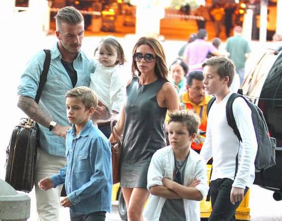 贝克汉姆最初加入球队是几岁,贝克汉姆忠告踢球的孩子